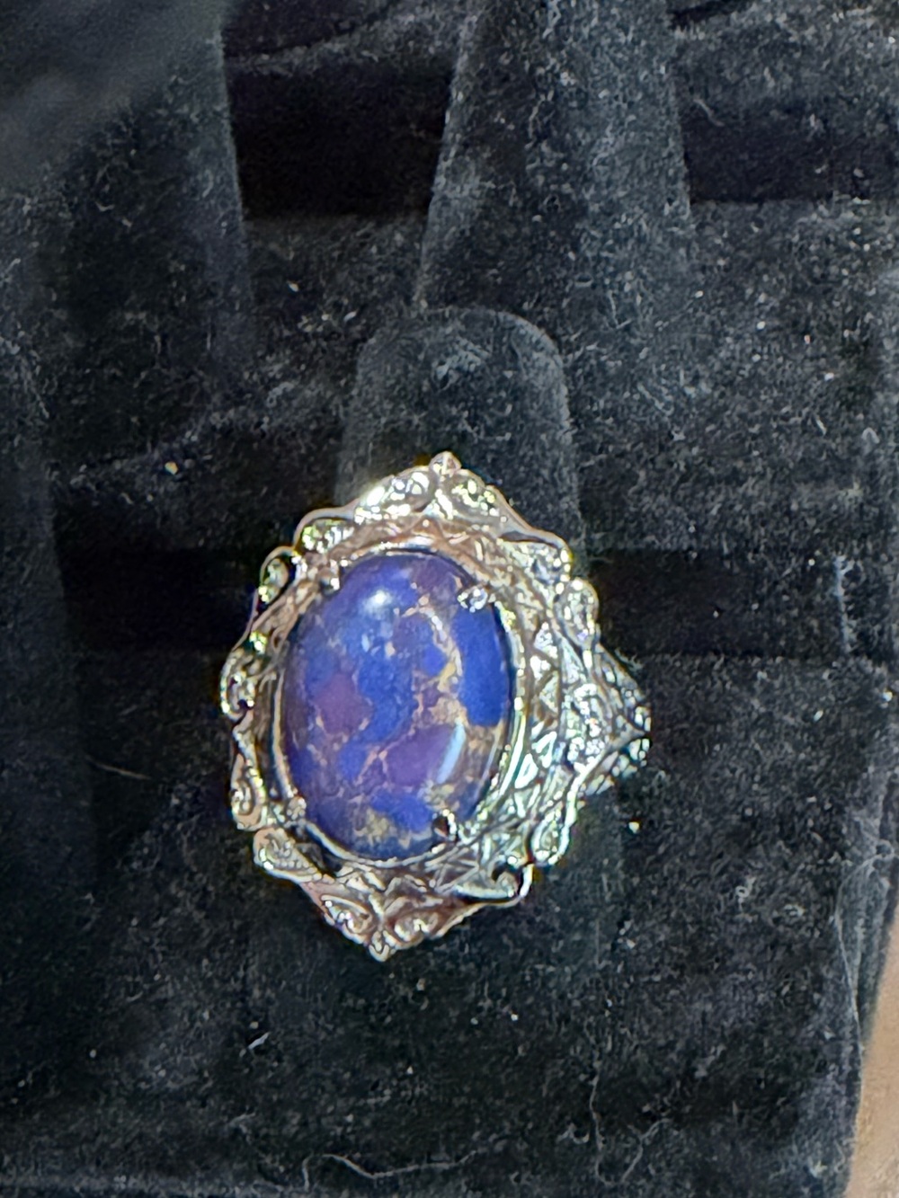 Vintage-Style Silver Ring featuring a Mojave Purple Turquoise Stone - 7.60ctw